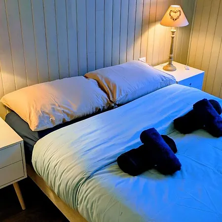 6 Pers Allee D Etigny *